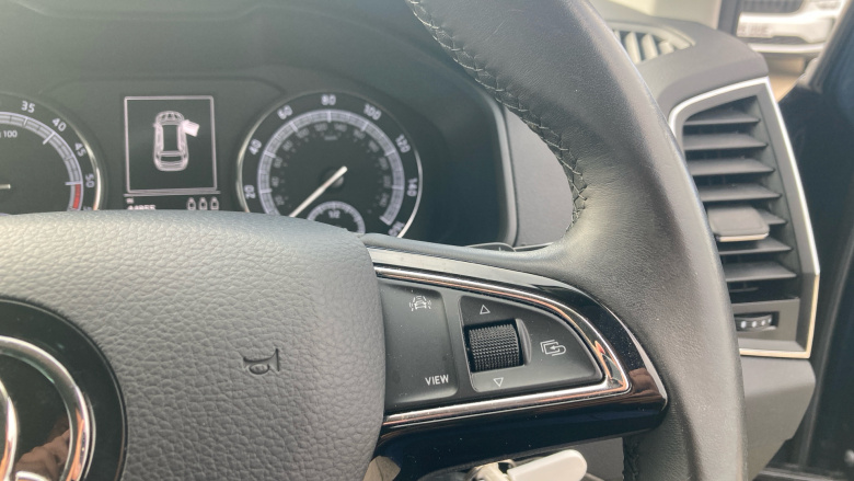 Skoda Karoq 1.6 TDI SE 5dr DSG Diesel Estate
